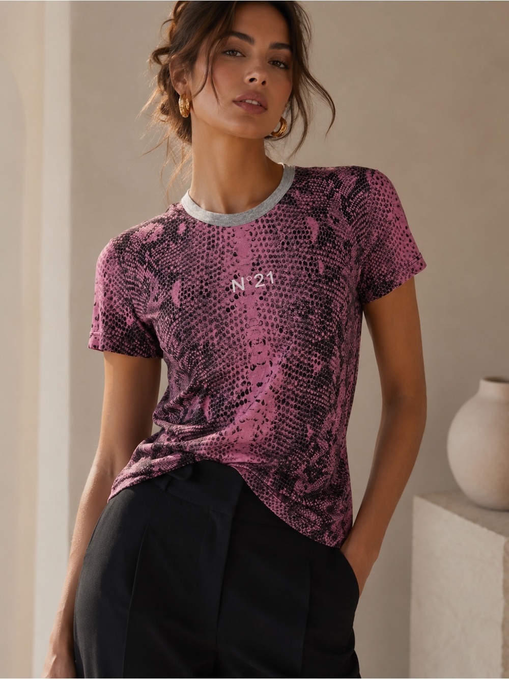 N°21 Pink Snake Print Graphic T-Shirt Size M Short Sleeve Designer 🩷 $350